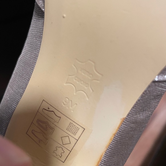 Lulu Townsend Champagne Heels! - Picture 7 of 7